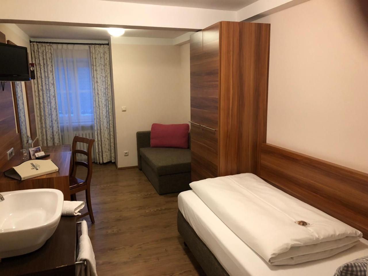 Brauereigasthof Und Hotel Maierbraeu Altomünster Zimmer foto